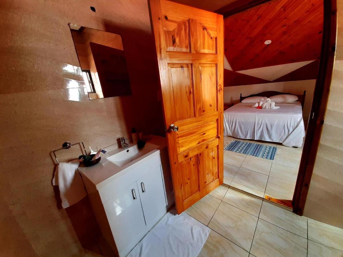Отель La Source Self Catering Ла-Диг Экстерьер фото